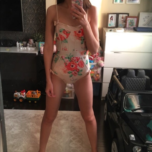 Ivory Floral One Piece Suit with Bow accents - Picture 6 of 8